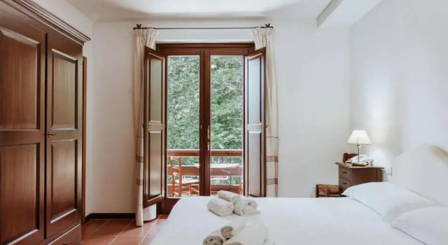 Двухместный номер Standard с балконом и с видом на горы Vallicciola Nature Hotel