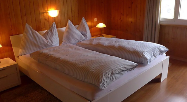 Chalet Bärgsunna 37415, Забронировать Шале Отели Jungfrau с парковкой, Парковка