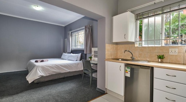 Люкс Inn & Out Sandton