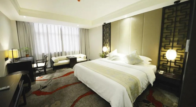 Dongfang Xuanyi Holiday Hotel