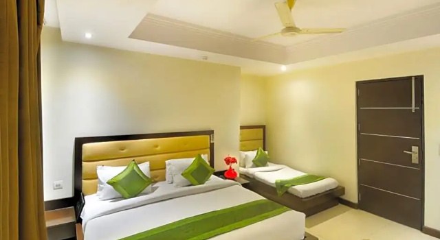 Трёхместный номер Standard Hotel Opera Delhi Airport