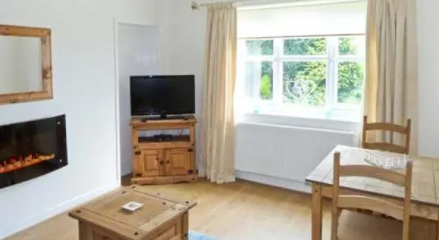 West End, Book Feriehus Langtoft Merseyside