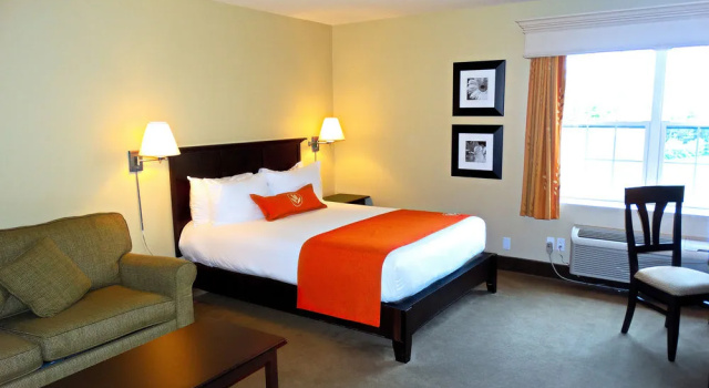 Amsterdam Inn Sussex