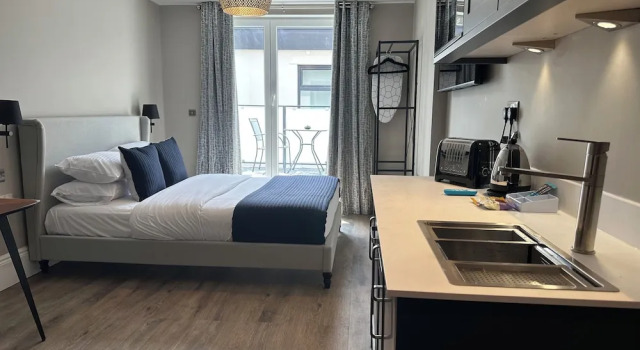 Premium phòng Central Studios