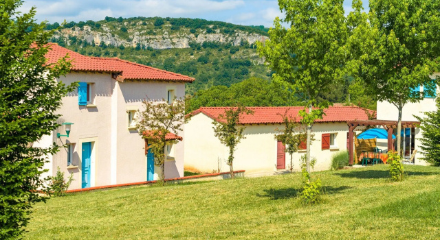 Comfortable holiday home with a terrace nearby river the Lot, Rezervasyon Tatil Evi Cajarc 