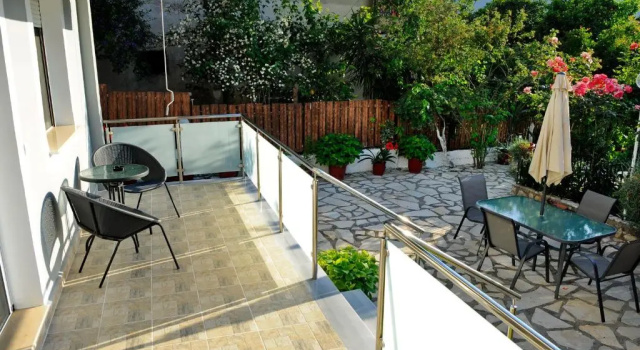 Апартаменты Spiros House and Studios