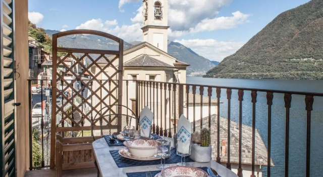 Апартаменты с балконом Paradise Suites At The Pier Of Brienno - By House Of Travelers