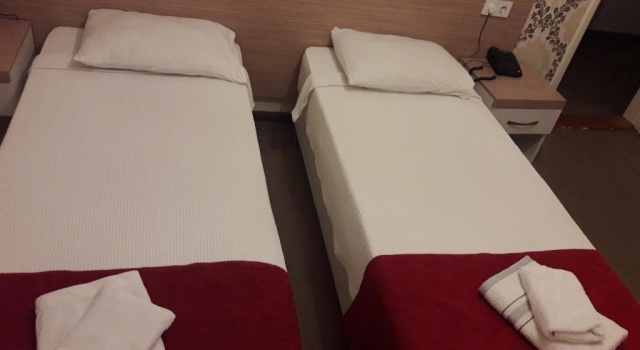 Кровать в общем номере (женский номер) Nicea Hotel