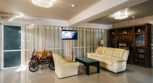Hotel Turist, Брондау Қонақ үй Fălticeni Suceava