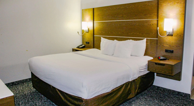 Двухместный люкс Comfort Inn & Suites Near Lake Guntersville