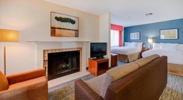 Четырёхместная студия Residence Inn Raleigh Midtown