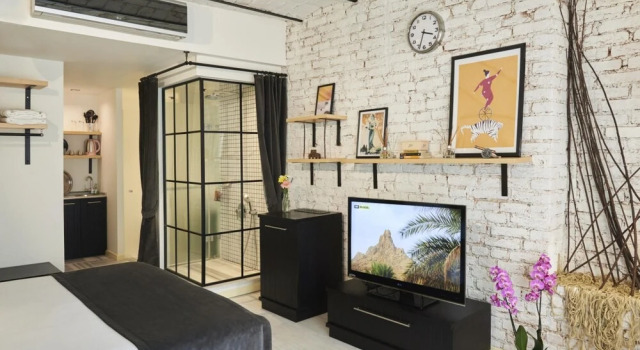 Amazing Flat in Beyoglu With Great Location, Забронировать Отель Бейоглу Стамбул, рядом с Clinicana Hair Transplant and Esthetic Surgeries