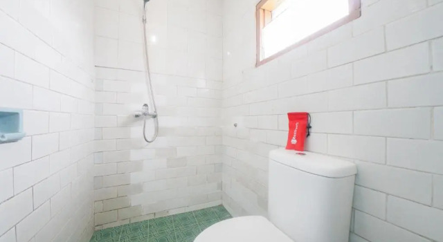 Economy kamer RedDoorz @ Tretes 2