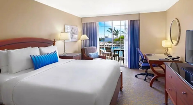Номер Standard с видом на залив Hamilton Princess & Beach Club A Fairmont Managed Hotel