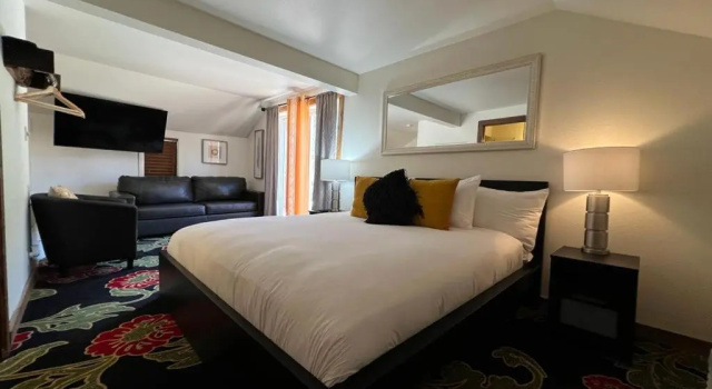Семейный номер Standard с видом на горы Green Mountain Falls Lodge