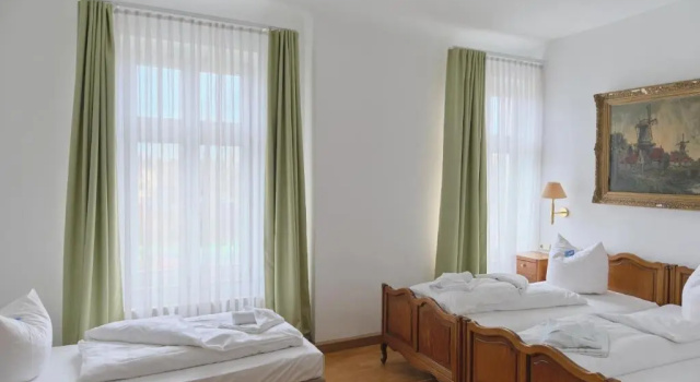 Трёхместный номер Standard Jahrhunderthotel Leipzig