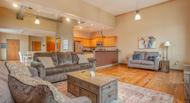 The Downtown Brick Loft, Забронировать Отель Фаеттевилле Северная Каролина