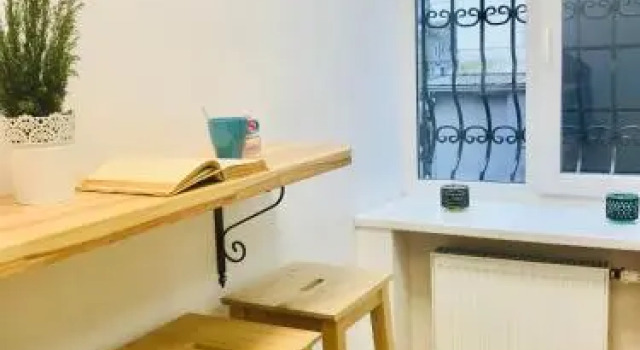 Laisves Avenue Hostel "Easy Kaunas", Забронировать Хостел Отели Каунасского района с парковкой, Парковка