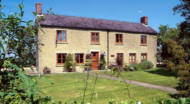 Park Farm Cottage, Забронировать Фермерский дом Стоунхаус Котсуолд