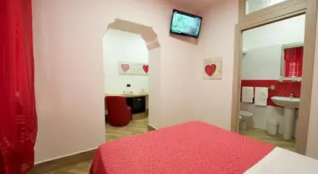 Relais Piazza Garibaldi, Забронировать Гостевой дом Террачина Побережье Лацио, рядом с Порт Террачины