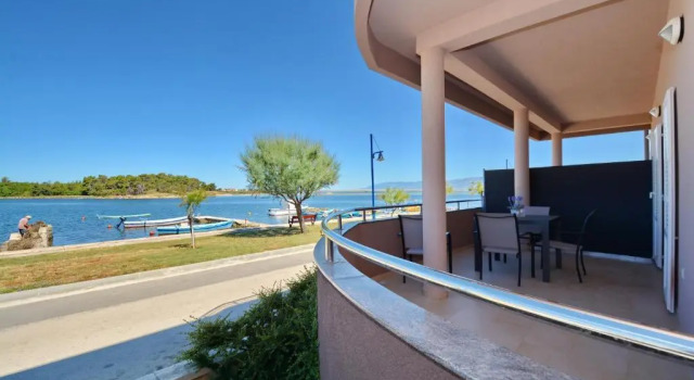 Apartments Clara, Rezerwuj Apartament Nin Zadar County