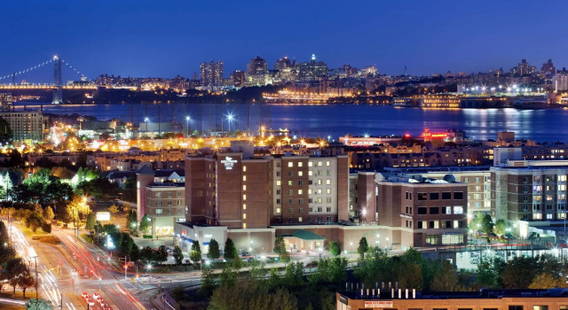 Двухместный люкс для гостей с ограниченными возможностями Homewood Suites by Hilton Edgewater-NYC Area