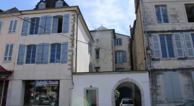 La Suite du Peintre, Rezervovat Hostel Oloron-Sainte-Marie Pyrénées-Atlantiques, blízko Muzeum Maison du patrimoine