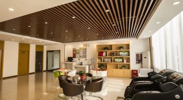 GreenTree Inn Handan Wei County Xianbiao Business Hotel, Забронировать Отель Отели Ханьдань 3 звезды, 3*