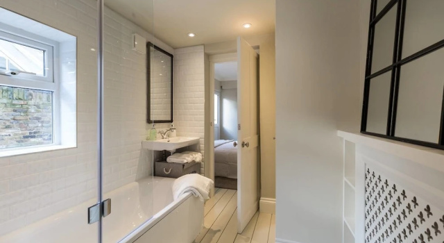 Bright 1BR Modern Home W/terrace in West London, Забронировать Отель Хаммерсмит и Фулхэм Лондон