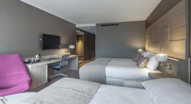 Трёхместный номер Plus Comfort Van der Valk Hotel Haarlem