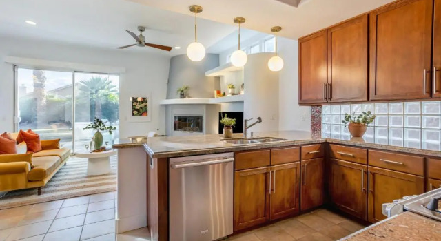 Pool Hot Tub Yard Games Chic Midcentury Design Painted Sand by AvantStay, Забронировать Бутик-отель Бермуда-Дюнс Coachella Valley