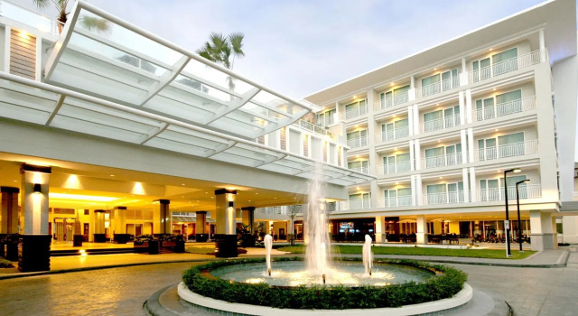 Kantary Hills Hotel, Chiang Mai, Забронировать Отель Чиангмай провинция Чианг Май, рядом с Wat Suan Dok