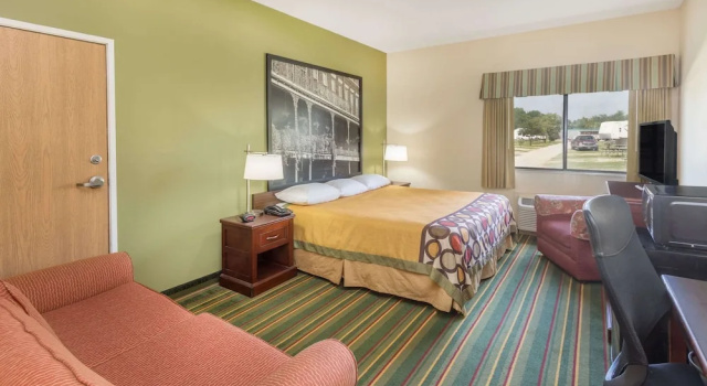 Двухместный люкс Super 8 by Wyndham Duson Lafayette West Area