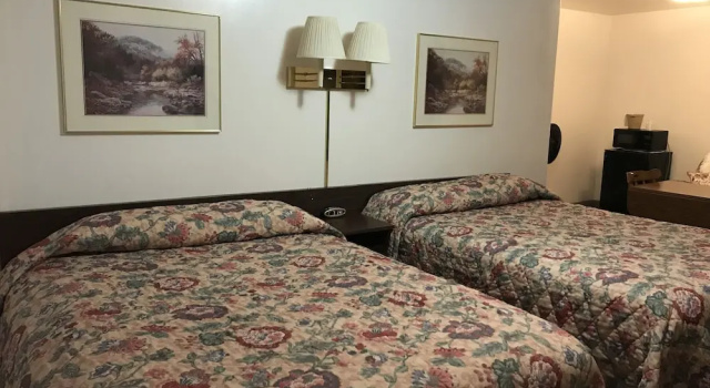 Четырёхместный номер Standard Motel Grand
