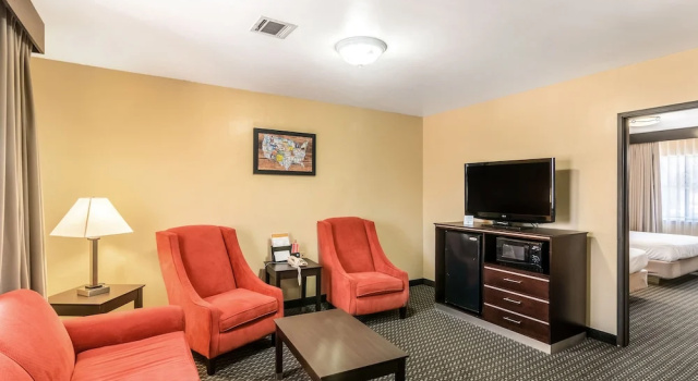 Четырёхместный люкс Glenridge Inn Glendale - Pasadena