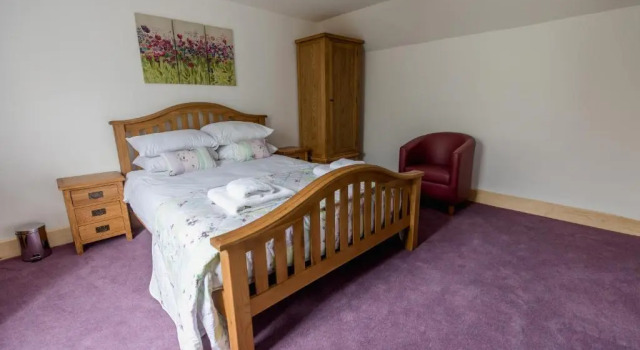 Ty Penbont House, Забронировать Отель Рейадер 