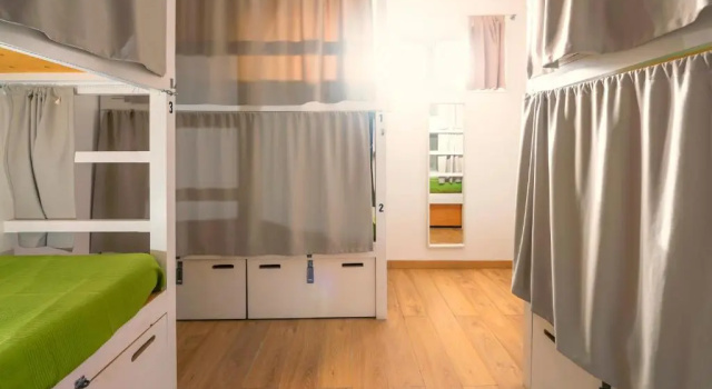 Tarifa Kite Hostel, Забронировать Хостел Отели Los Alcornocales Natural Park с парковкой, Парковка