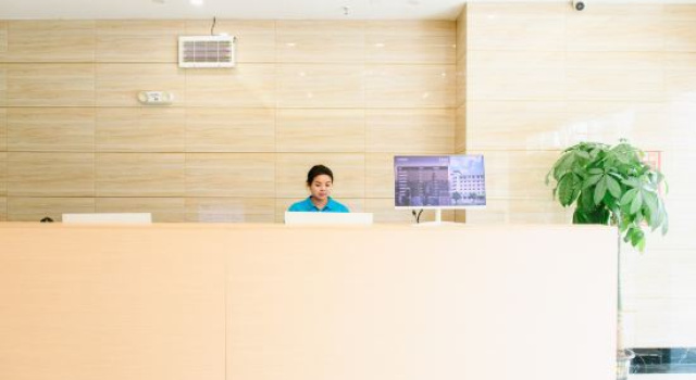 Huayu Qingju Hotel (Pingxiang Municipal Government), Забронировать Отель Отели в центре Пинсян, в центре