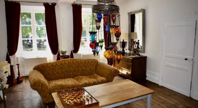 Domaine de Lalat, Book Bed and Breakfast Charente hoteller med parkering, Parkering