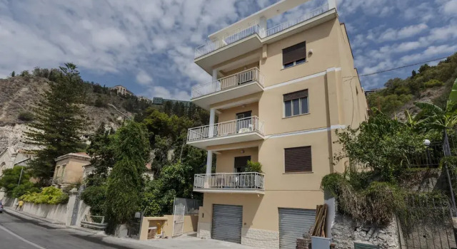 Johns Apartment Mountain Side