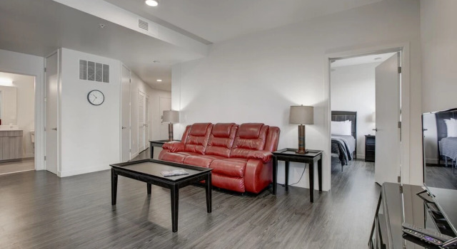 SoBe Denver Downtown Apartments, Забронировать Апартаменты/квартира Денвер Колорадо, рядом с Yearling