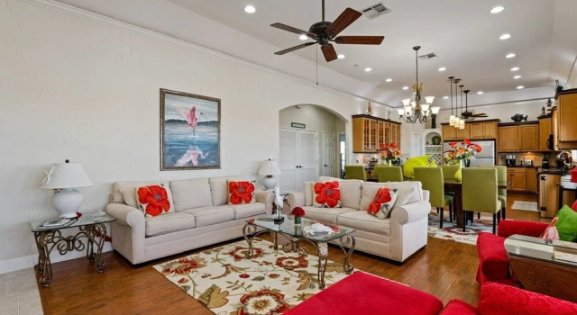 Little Pink - 2 Br Home