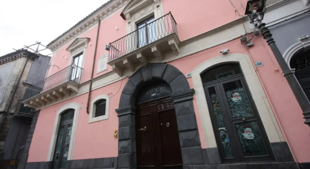 The Mayors, Rezervați Hotel Trecastagni Etna