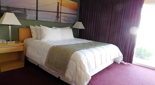 Двухместный люкс Business Days Inn by Wyndham Novato/San Francisco