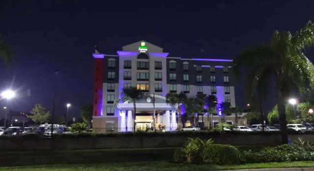 Holiday Inn Express & Suites, International Drive by IHG