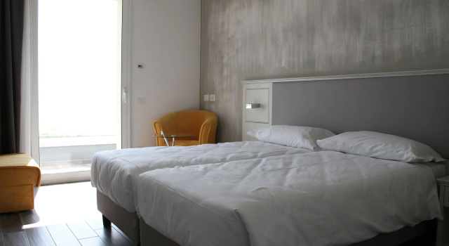 Hotel Villa Paradiso Suite, Забронировать Отель Отели и гостиницы Брешиа, Отель