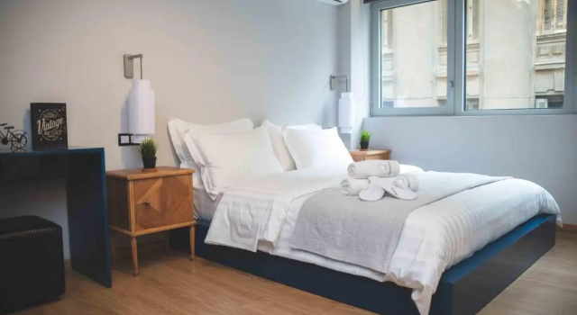 1 Bedroom Apartment Rooster Suites
