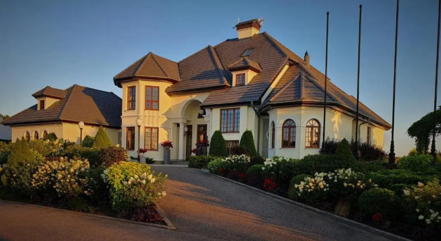 Bungalows at Sierra Golf Resort, Забронировать Курортный отель Курортные отели Кашубия, Курортный отель