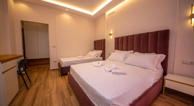 Четырёхместный номер Standard с балконом Hotel Vila Misiri