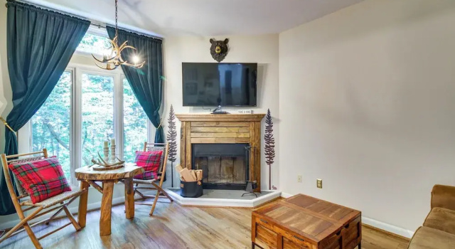Wintergreen Resort Condo w/ Deck, 0.3 Mi to Slopes